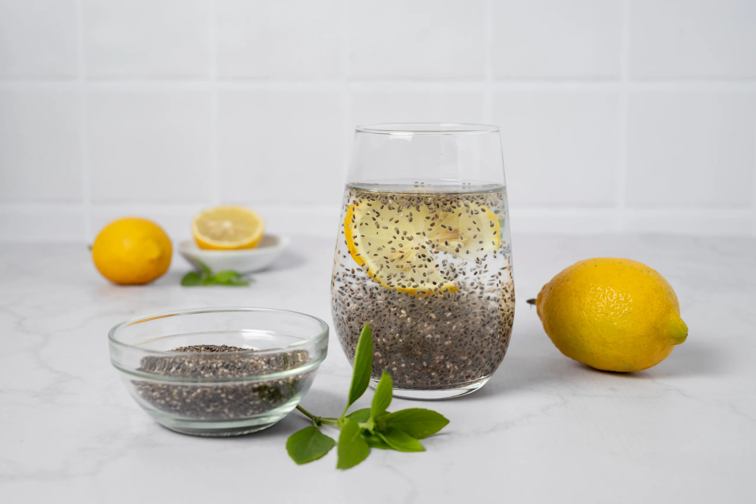 Cara mengolah chia seed dan selasih dengan melarutkan pada 200ml air